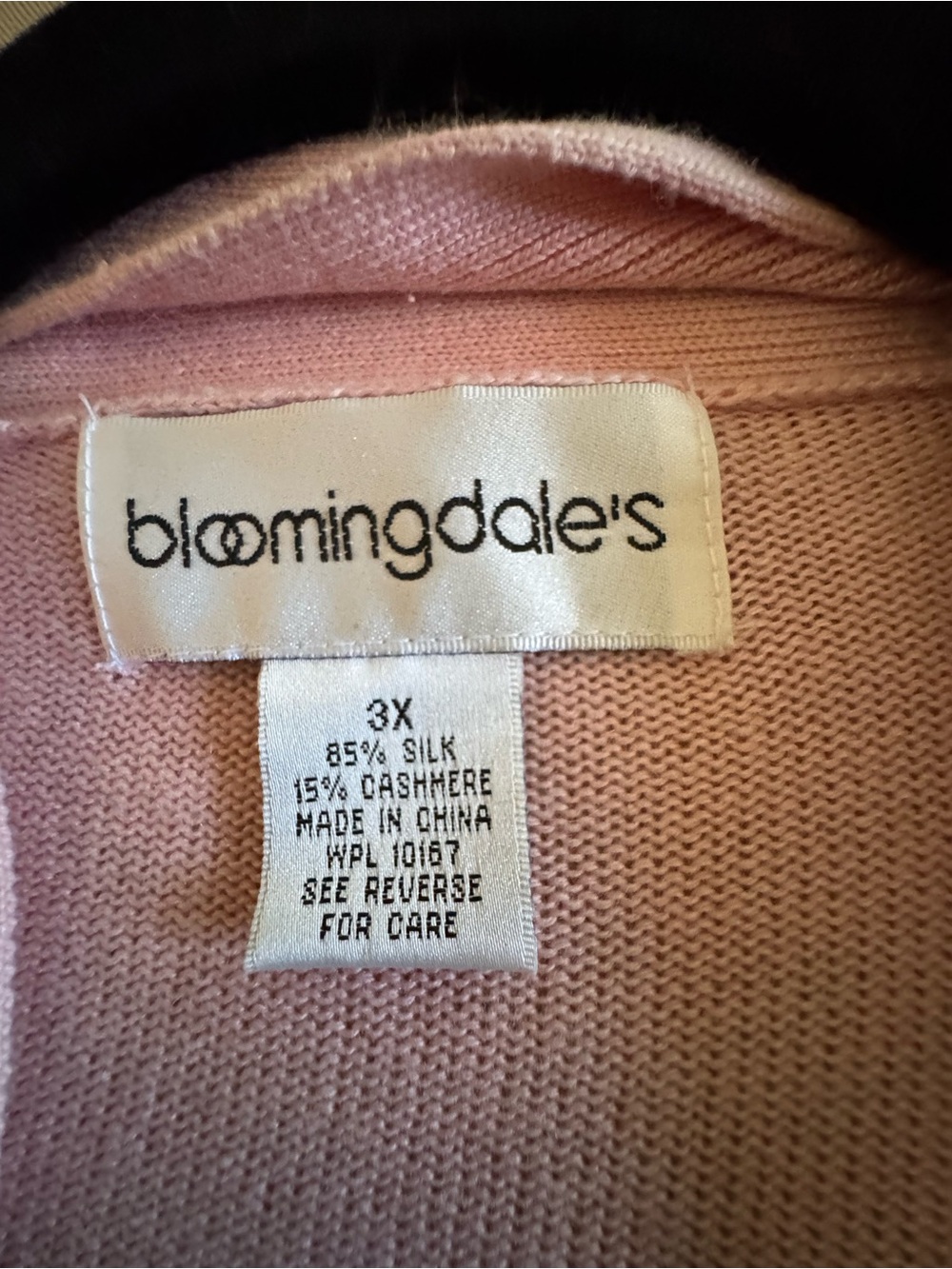 Bloomingdale's Pale Pink Silk-Cashmere Robe. Size 3x - Picture 2 of 3